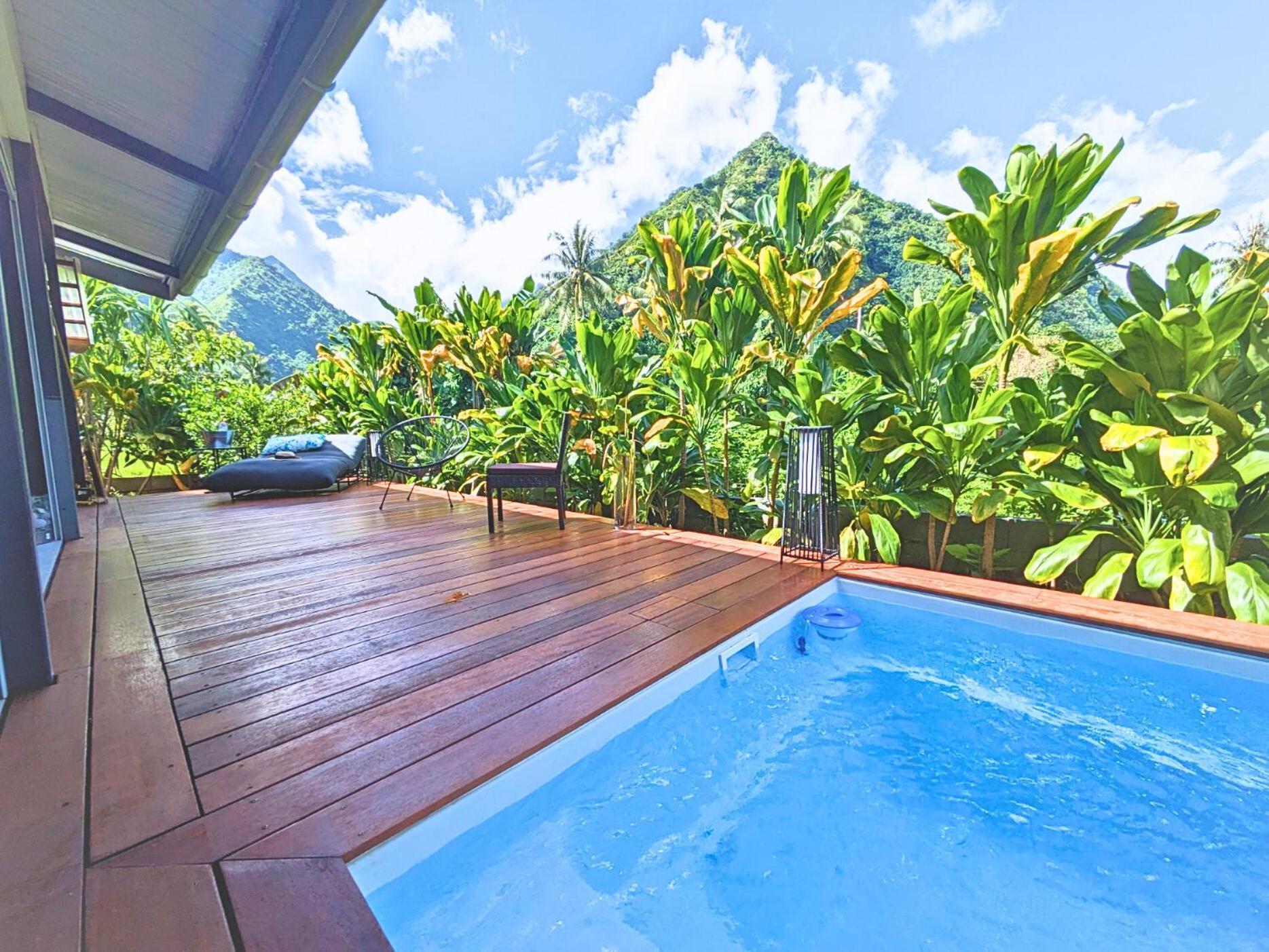 Natura Om Teahupoo Surf Lodge Toanoano Exterior foto
